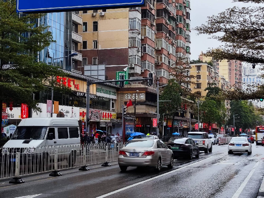 LED燈桿屏能否成為新一代的城市公共設施？