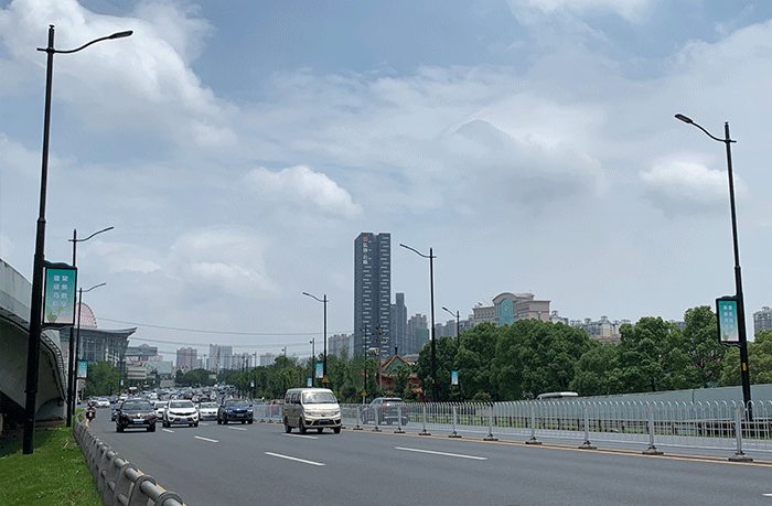智慧長沙：三一大道LED燈桿屏點(diǎn)亮城市之光