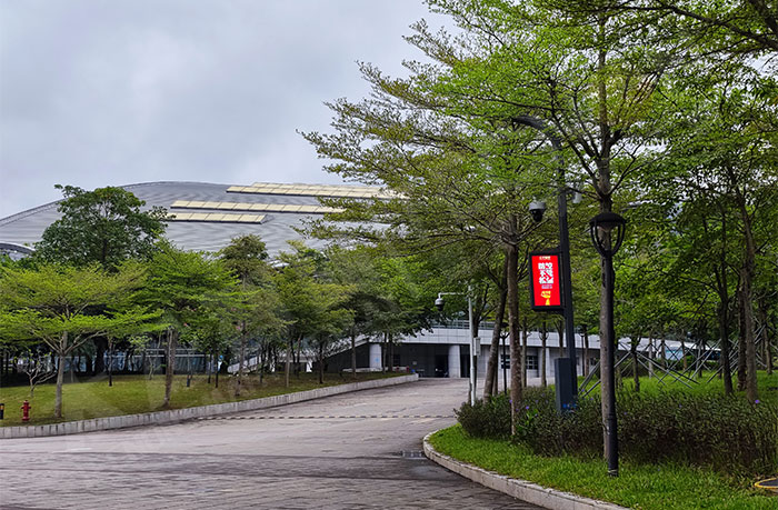 智慧燈桿屏：助力走丟兒童找回的城市新力量